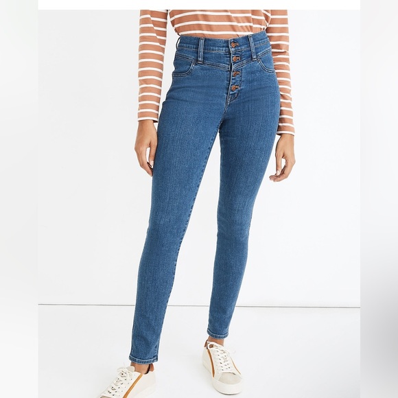 Madewell 10" High-Rise Roadtripper Jeans - Eversall Wash: Button-Front Yoke - Picture 3 of 4